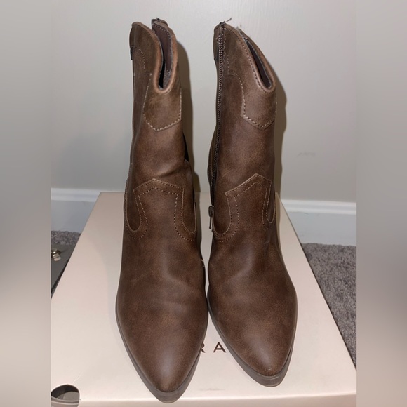 Worn once! Lauren Conrad memory foam heeled zip up point toe cowgirl boots - Picture 6 of 7